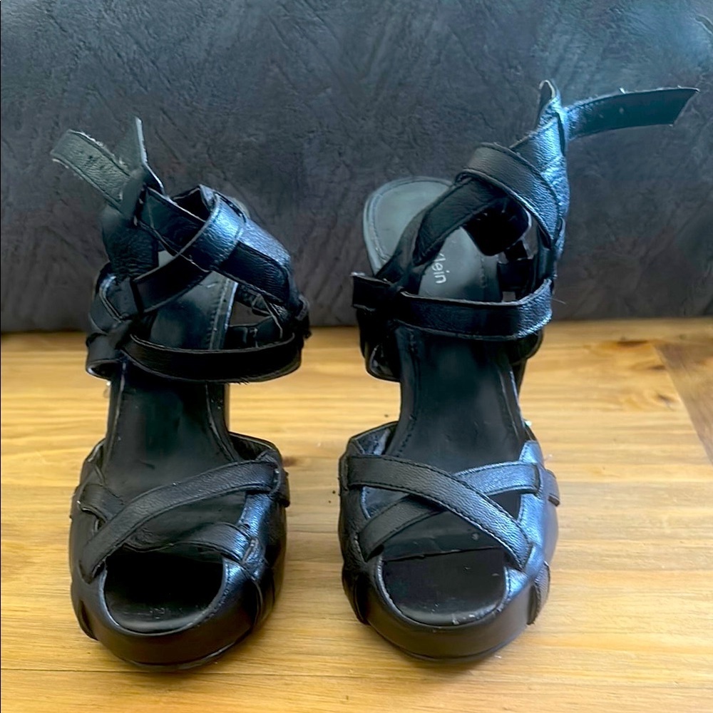 Elegant Black Strappy Women's Sandals